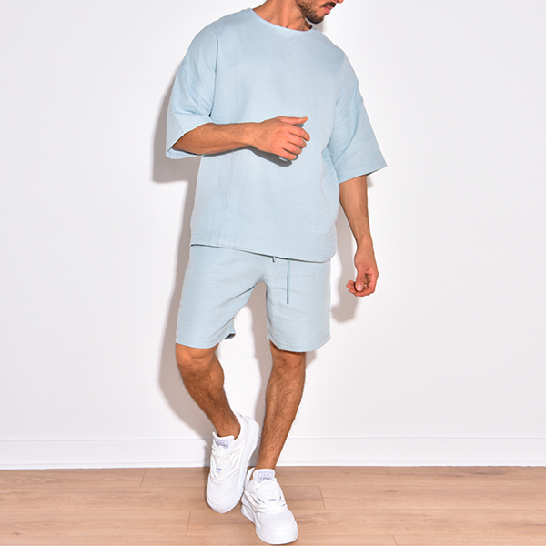get an oversize t-shirt from hongfeng for the perfect blend of style and relaxation.